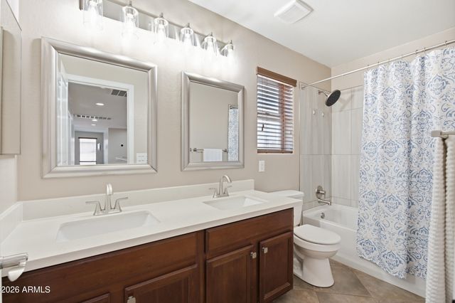 4562 S STAR CANYON Drive, Gilbert, AZ 85297
