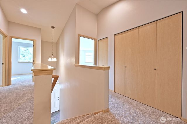 1687 Bayview Drive W, Bremerton, WA 98312