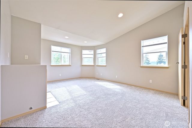 1687 Bayview Drive W, Bremerton, WA 98312