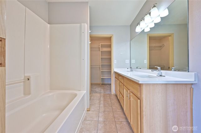 1687 Bayview Drive W, Bremerton, WA 98312