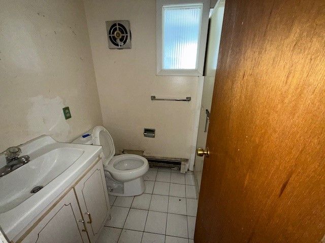 15 Plaza Drive, East Providence, RI 02915