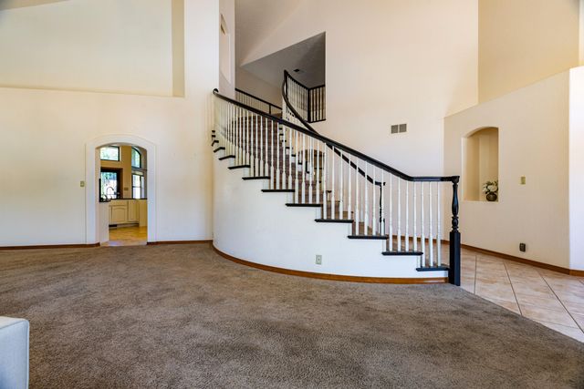 8920 Vallejo Place NE, Albuquerque, NM 87122