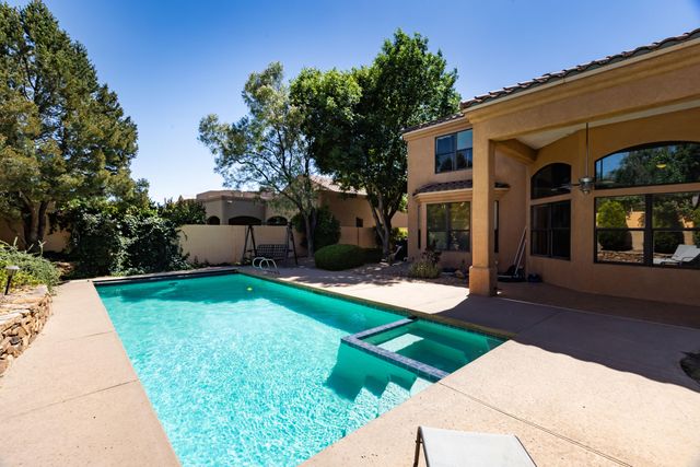 8920 Vallejo Place NE, Albuquerque, NM 87122