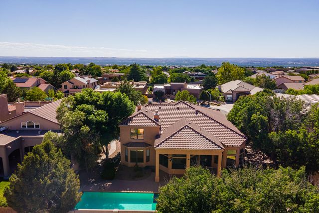 8920 Vallejo Place NE, Albuquerque, NM 87122