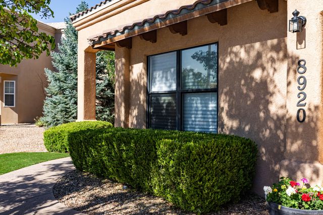 8920 Vallejo Place NE, Albuquerque, NM 87122
