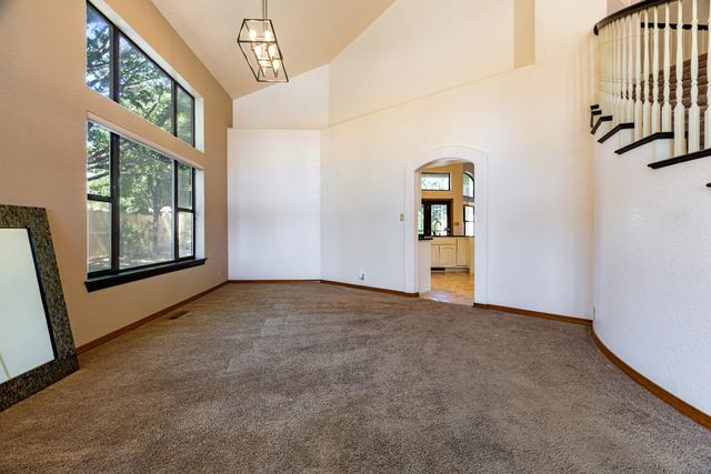 8920 Vallejo Place NE, Albuquerque, NM 87122