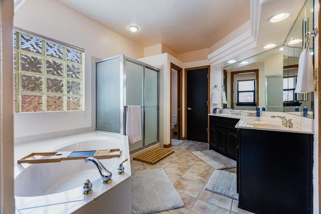 8920 Vallejo Place NE, Albuquerque, NM 87122