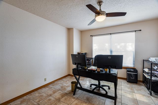 8920 Vallejo Place NE, Albuquerque, NM 87122