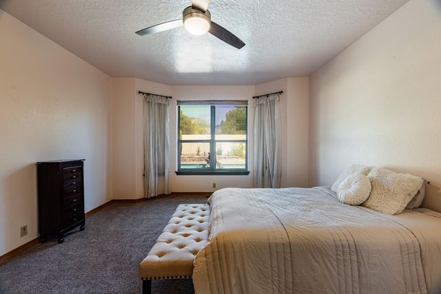 8920 Vallejo Place NE, Albuquerque, NM 87122