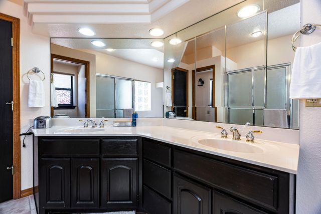 8920 Vallejo Place NE, Albuquerque, NM 87122