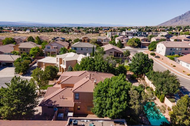 8920 Vallejo Place NE, Albuquerque, NM 87122