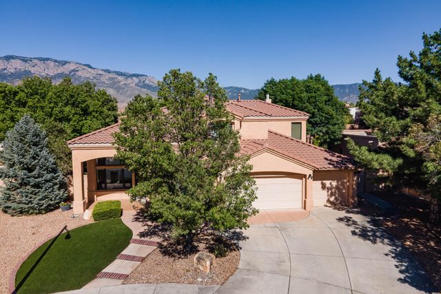 8920 Vallejo Place NE, Albuquerque, NM 87122
