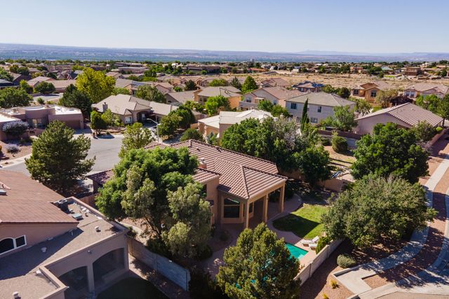 8920 Vallejo Place NE, Albuquerque, NM 87122