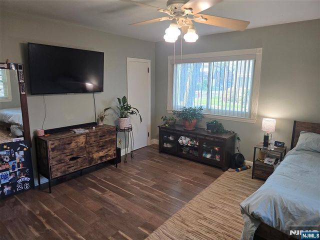 585 Monroe Place, Ridgefield, NJ 07657