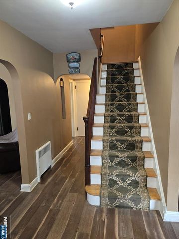 585 Monroe Place, Ridgefield, NJ 07657