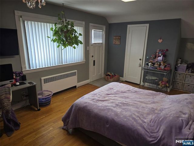 585 Monroe Place, Ridgefield, NJ 07657