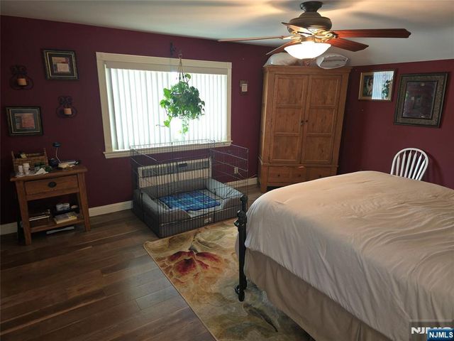 585 Monroe Place, Ridgefield, NJ 07657