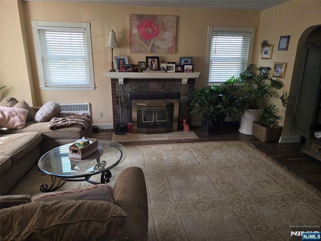 585 Monroe Place, Ridgefield, NJ 07657