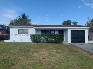 2808 SW 67th Way, Miramar, FL 33023