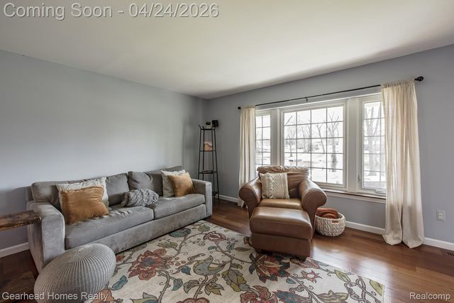 4040 Rollins Avenue, Waterford Charter Township, MI 48329