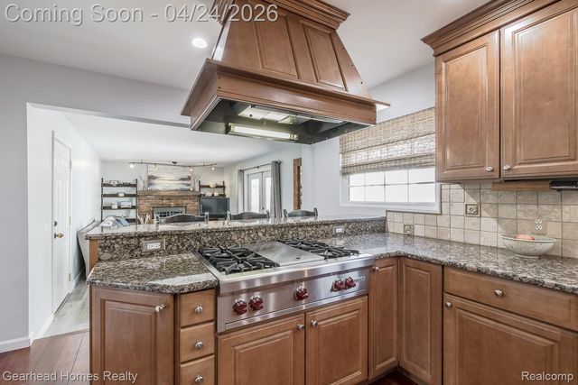 4040 Rollins Avenue, Waterford Charter Township, MI 48329