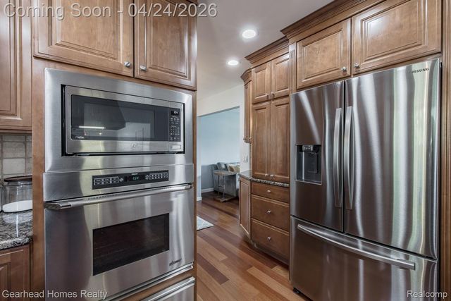 4040 Rollins Avenue, Waterford Charter Township, MI 48329