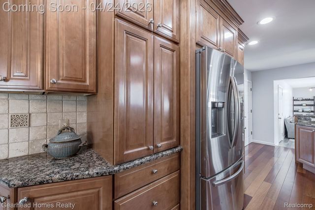 4040 Rollins Avenue, Waterford Charter Township, MI 48329