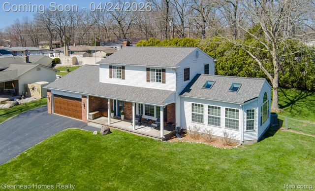 4040 Rollins Avenue, Waterford Charter Township, MI 48329