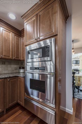 4040 Rollins Avenue, Waterford Charter Township, MI 48329