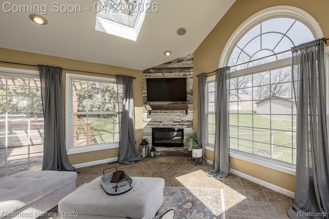 4040 Rollins Avenue, Waterford Charter Township, MI 48329