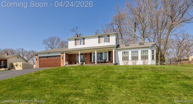 4040 Rollins Avenue, Waterford Charter Township, MI 48329