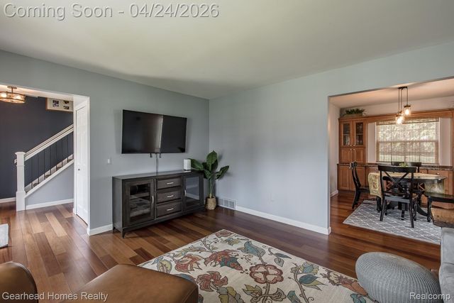 4040 Rollins Avenue, Waterford Charter Township, MI 48329
