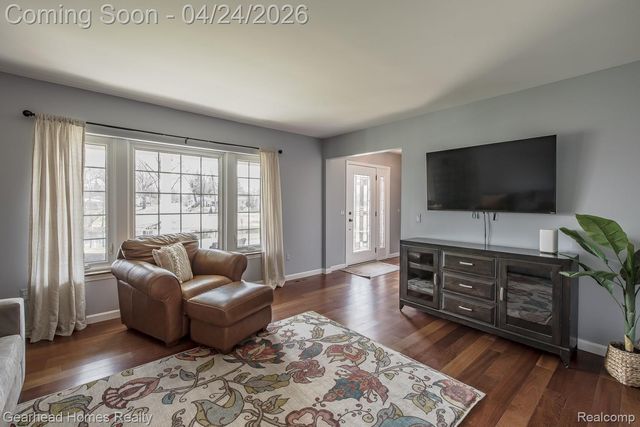 4040 Rollins Avenue, Waterford Charter Township, MI 48329