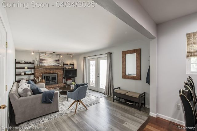 4040 Rollins Avenue, Waterford Charter Township, MI 48329