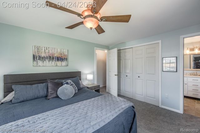 4040 Rollins Avenue, Waterford Charter Township, MI 48329