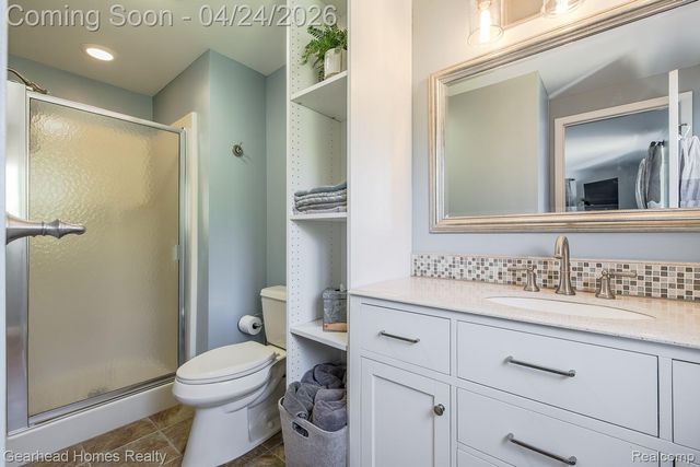 4040 Rollins Avenue, Waterford Charter Township, MI 48329