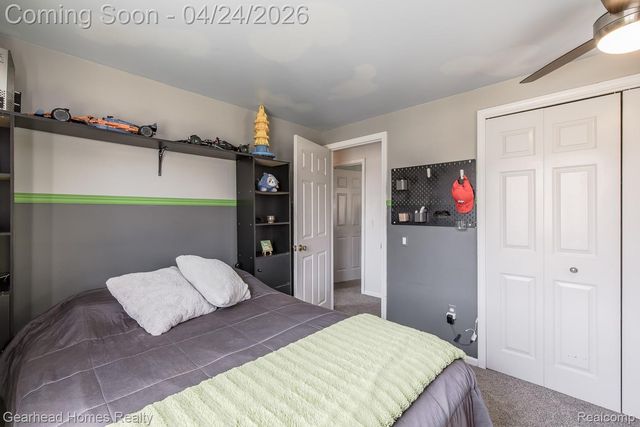 4040 Rollins Avenue, Waterford Charter Township, MI 48329