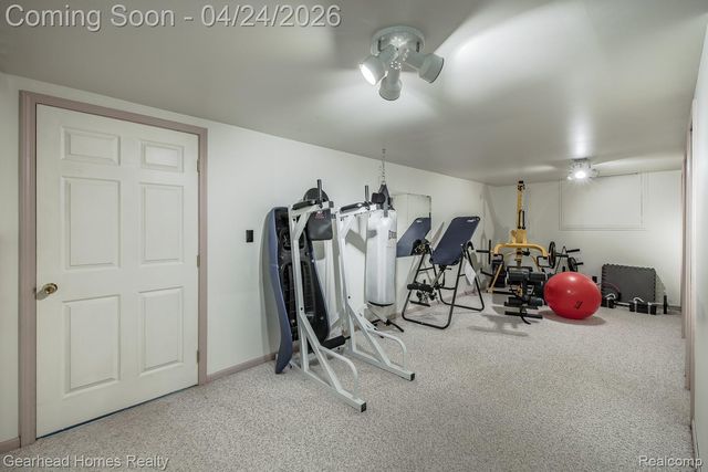 4040 Rollins Avenue, Waterford Charter Township, MI 48329