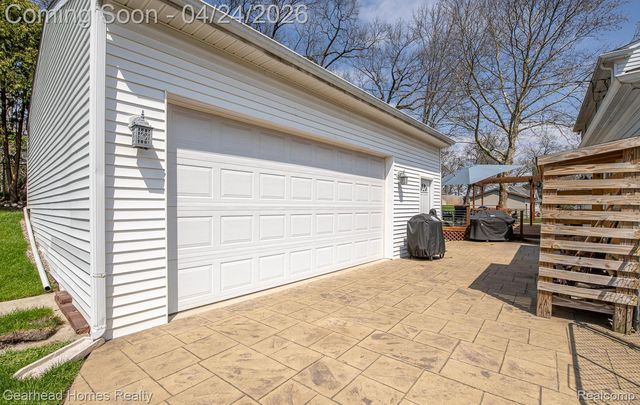 4040 Rollins Avenue, Waterford Charter Township, MI 48329
