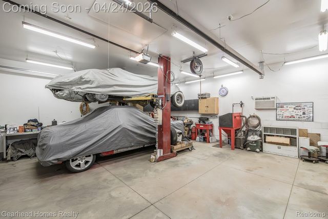 4040 Rollins Avenue, Waterford Charter Township, MI 48329
