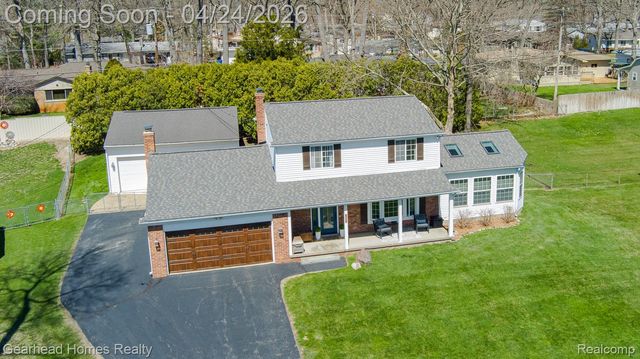 4040 Rollins Avenue, Waterford Charter Township, MI 48329