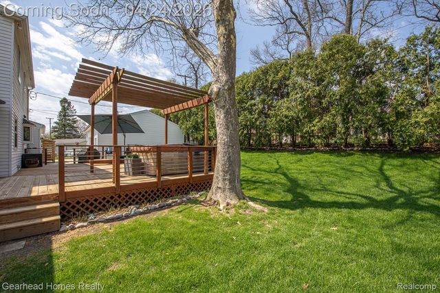 4040 Rollins Avenue, Waterford Charter Township, MI 48329