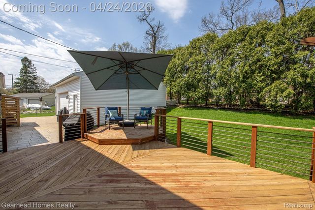 4040 Rollins Avenue, Waterford Charter Township, MI 48329