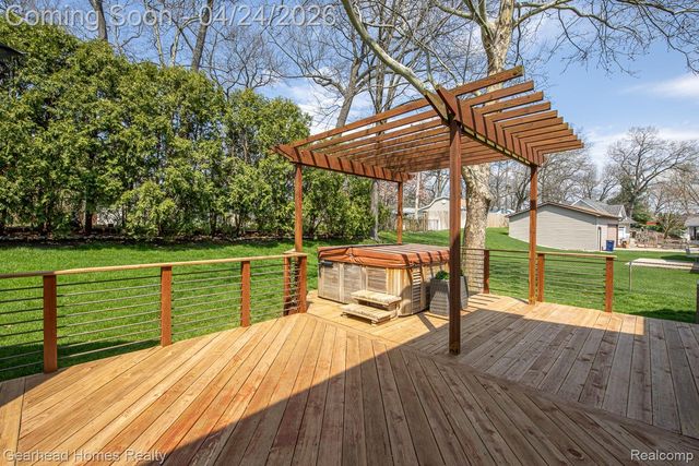 4040 Rollins Avenue, Waterford Charter Township, MI 48329