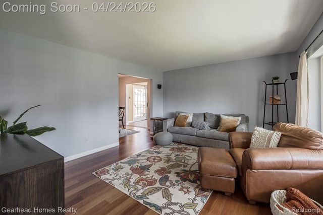 4040 Rollins Avenue, Waterford Charter Township, MI 48329