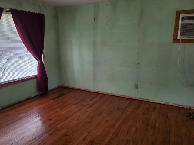 2612 Plesant Drive, Dallas, TX 75227