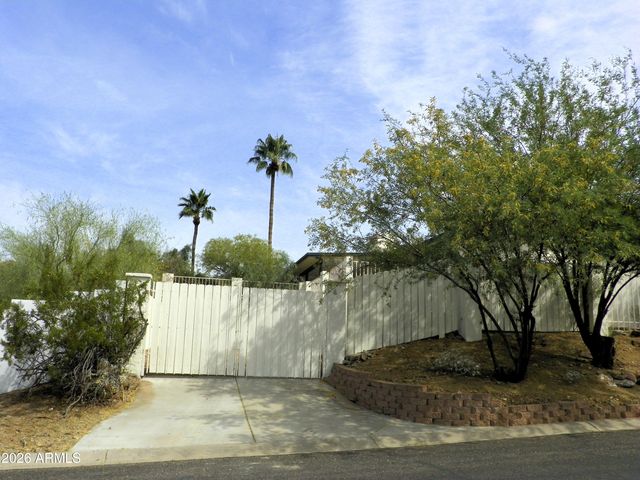 9402 N 18TH Street N, Phoenix, AZ 85020