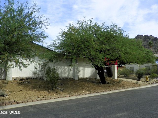 9402 N 18TH Street N, Phoenix, AZ 85020