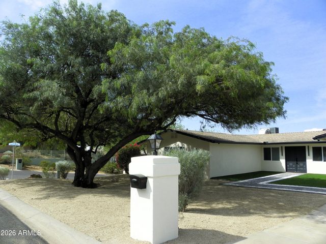 9402 N 18TH Street N, Phoenix, AZ 85020