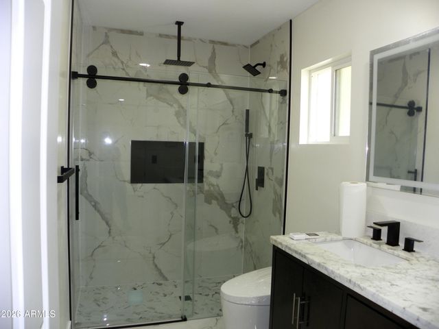 9402 N 18TH Street N, Phoenix, AZ 85020